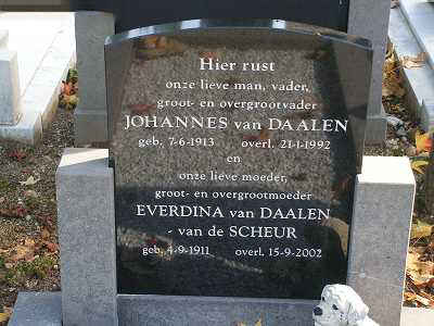 everdina_van_de_scheur__1911-2002_____johannes_van_daalen__1913-1992_.jpg