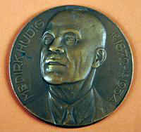 bronzen_penning_dirk_hudig__1872-1934_.jpg